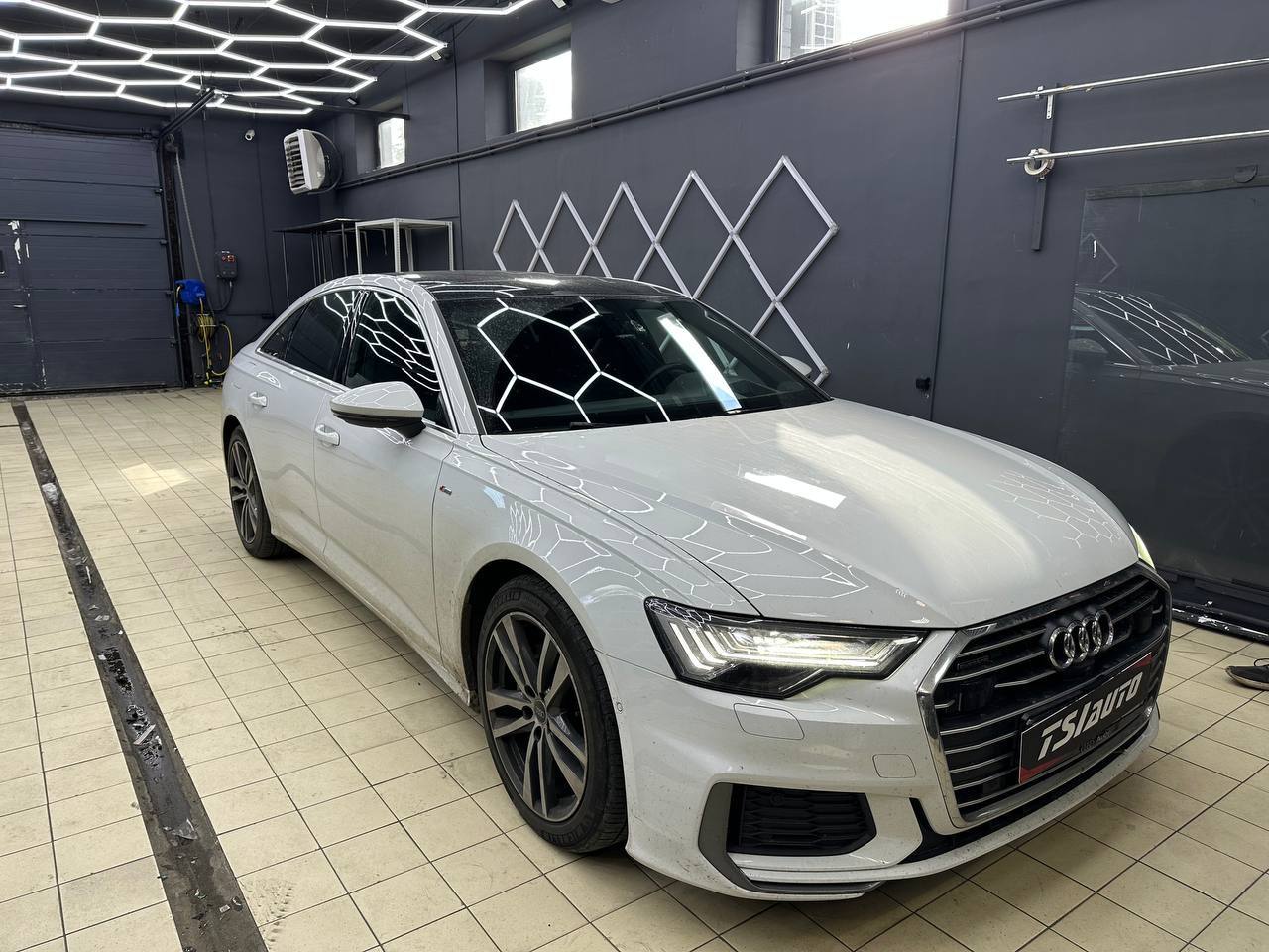 Шумоизоляция Ауди А6 С8 в Волгограде