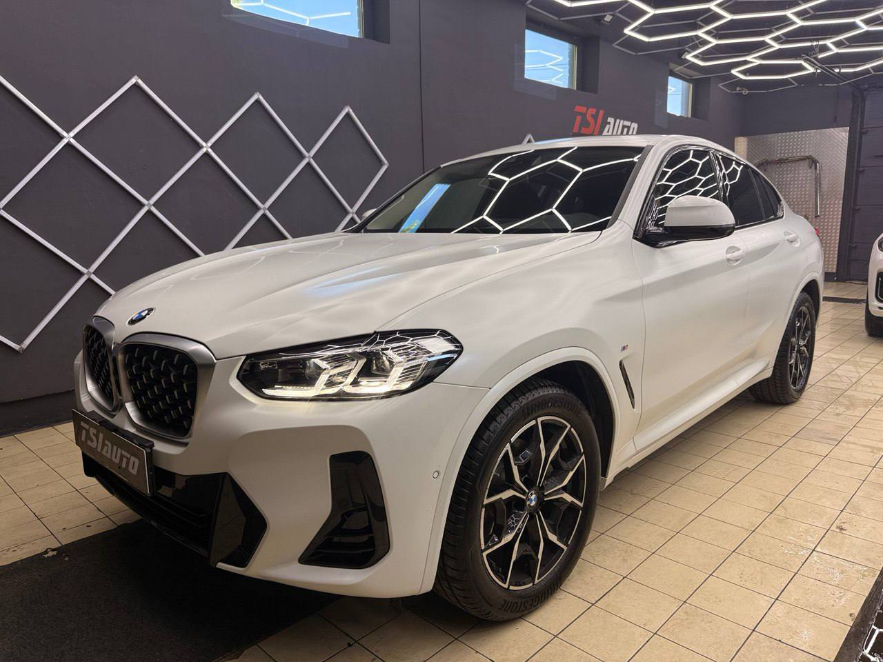 Шумоизоляция BMW X4 в Волгограде