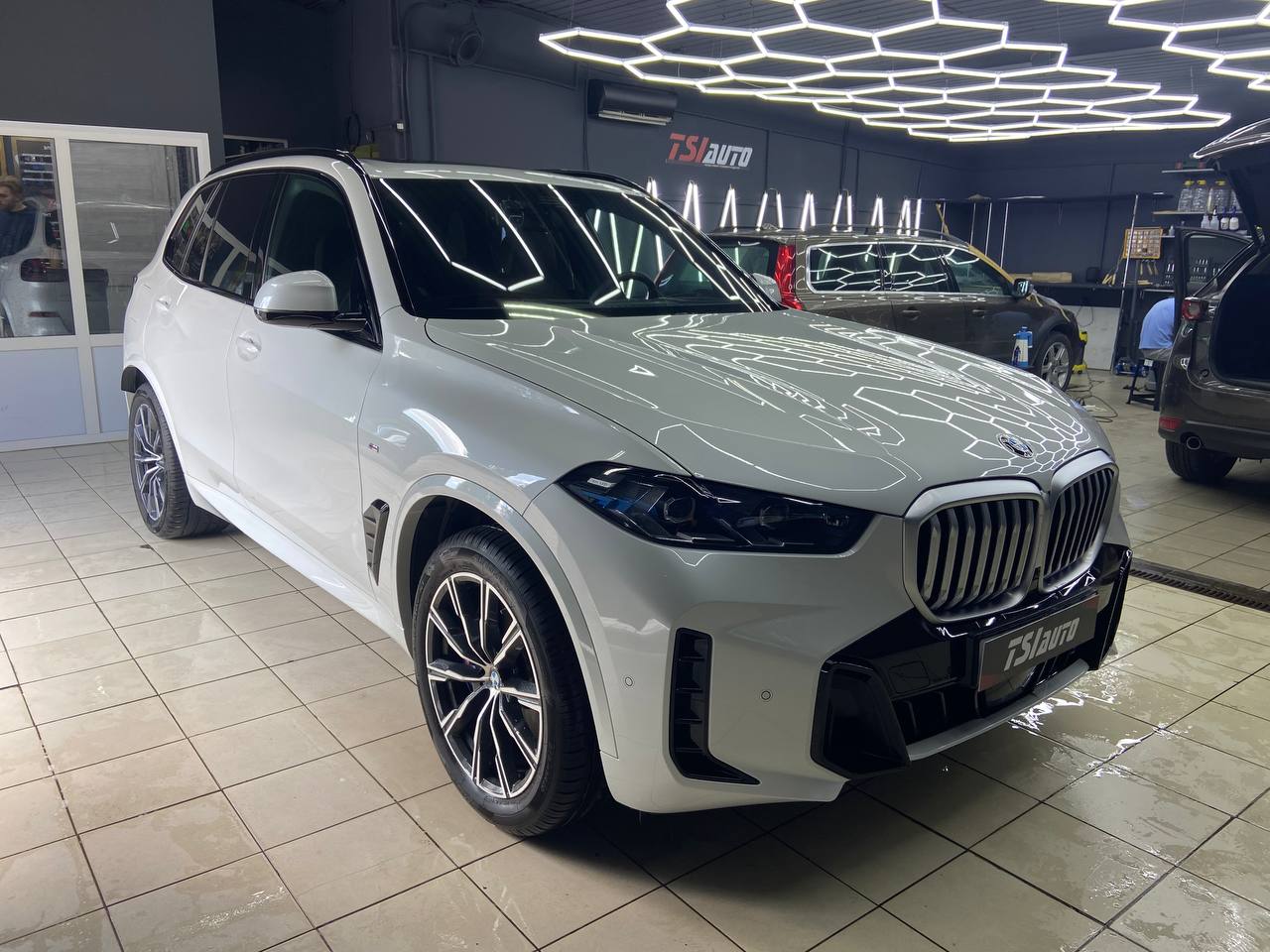 BMW X5 G05 оклейка пленкой в Волгограде