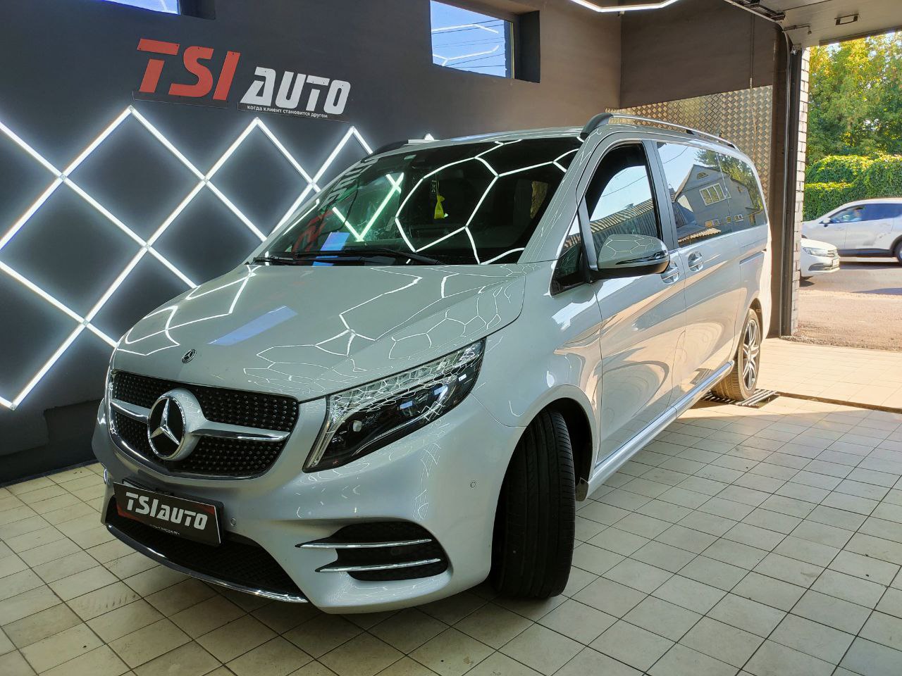 Шумоизоляция Mercedes V-Класс в Волгограде