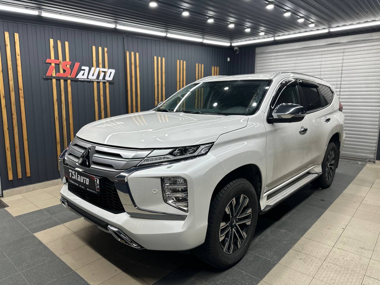 Шумоизоляция Mitsubishi Pajero Sport в Волгограде