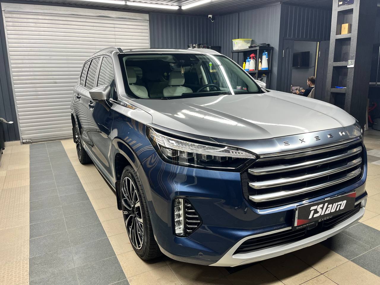 Оклейка пленкой Exeed VX в Волгограде