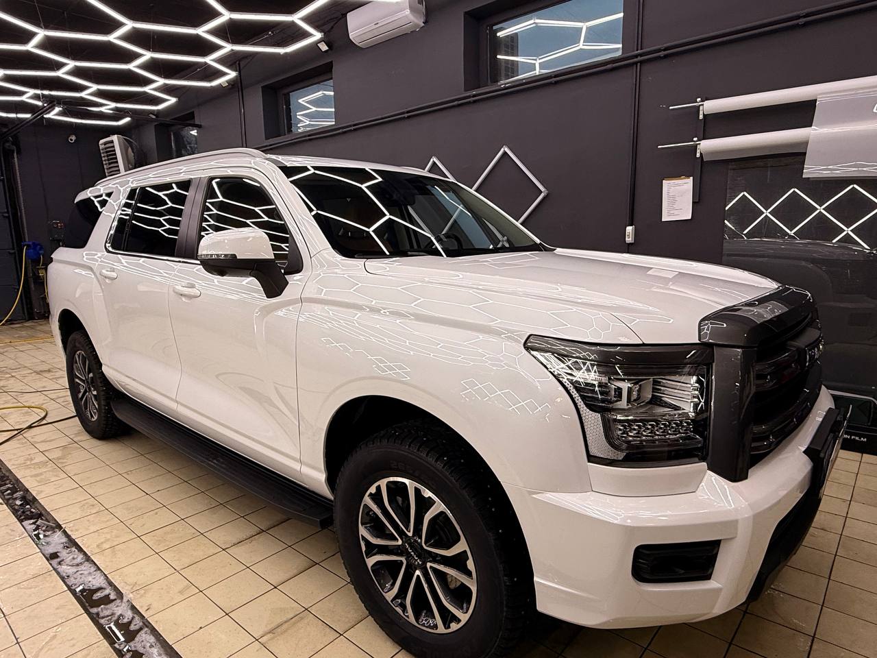 Оклейка пленкой Haval H5 в Волгограде