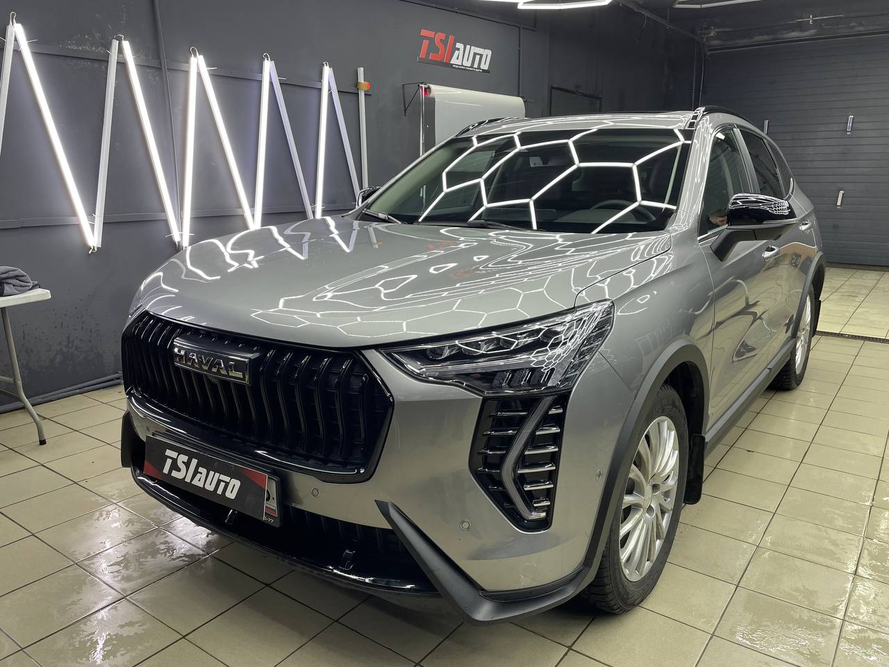 Оклейка пленкой Haval Jolion в Волгограде