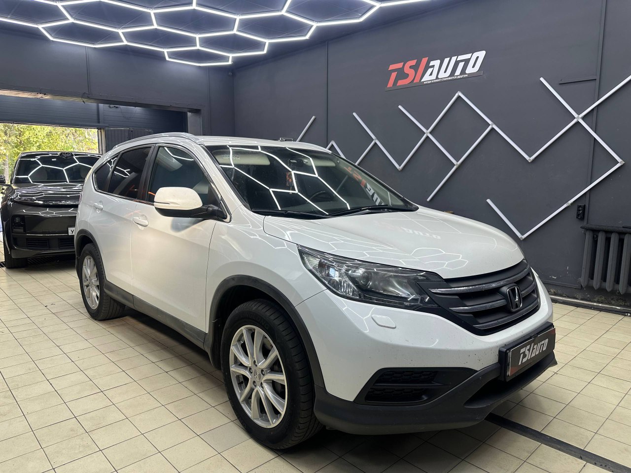 Химчистка Honda CR-V в Волгограде