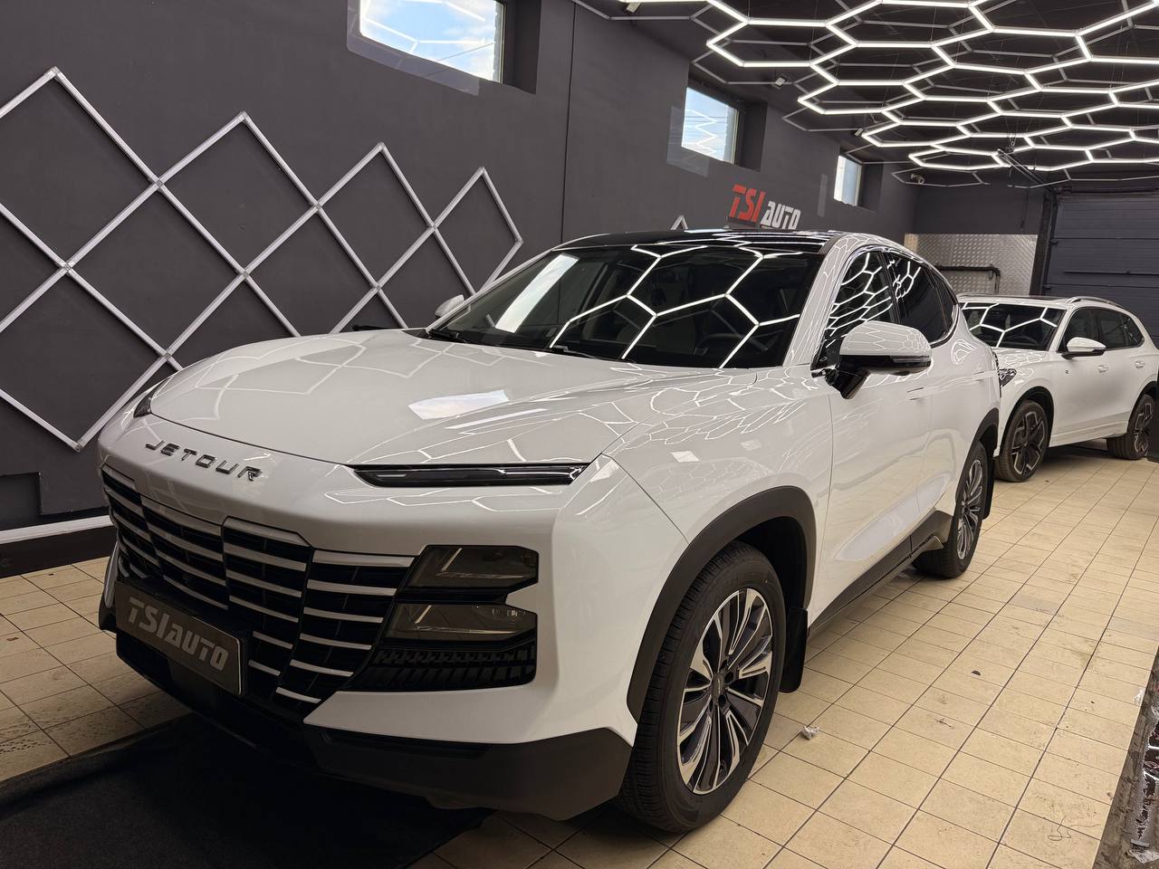 Jetour Dashing оклейка пленкой крыши в Волгограде